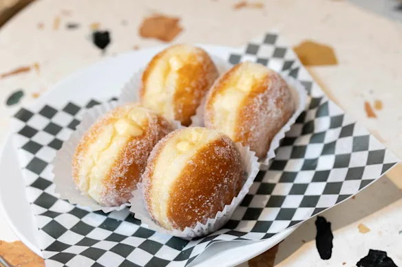 Delicious Food & Bakers - Image 2